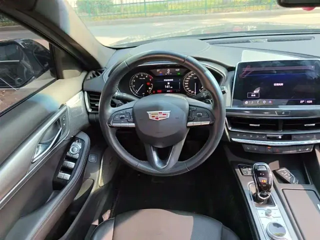 Cadillac CT5 — Фото автомобиля 10