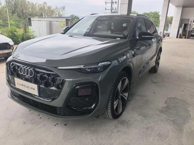Фотография автомобиля — Audi Q5L