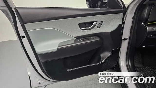 Hyundai Kona SX2 — Фото автомобиля 24