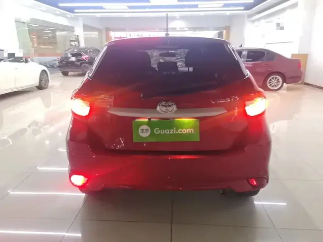 Toyota Vios FS — Фото автомобиля 5