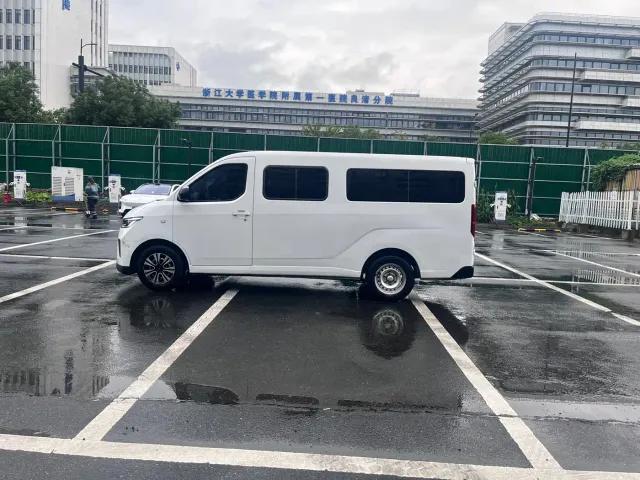 Wuling Yangguang — Фото автомобиля 5
