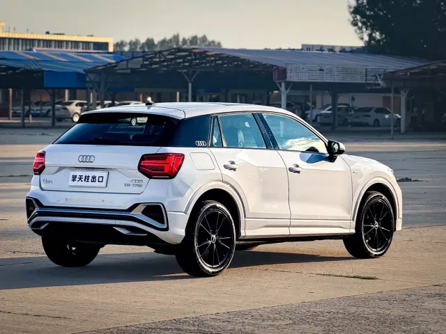 Audi Q2L — Фото автомобиля 6