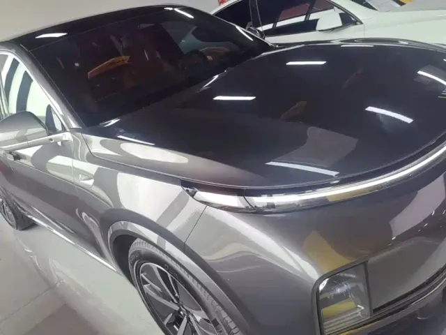 Li Auto L8 — Фото автомобиля 3