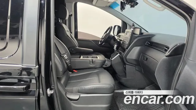 Hyundai Staria — Фото автомобиля 11