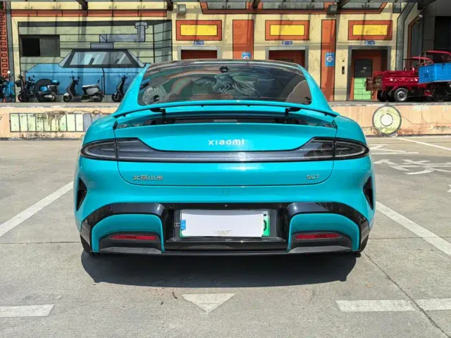 Xiaomi SU7 — Фото автомобиля 17