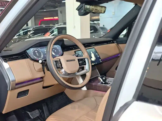 Land Rover Range Rover — Фото автомобиля 16