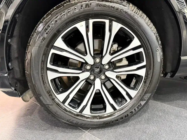 Ford Explorer — Фото автомобиля 17