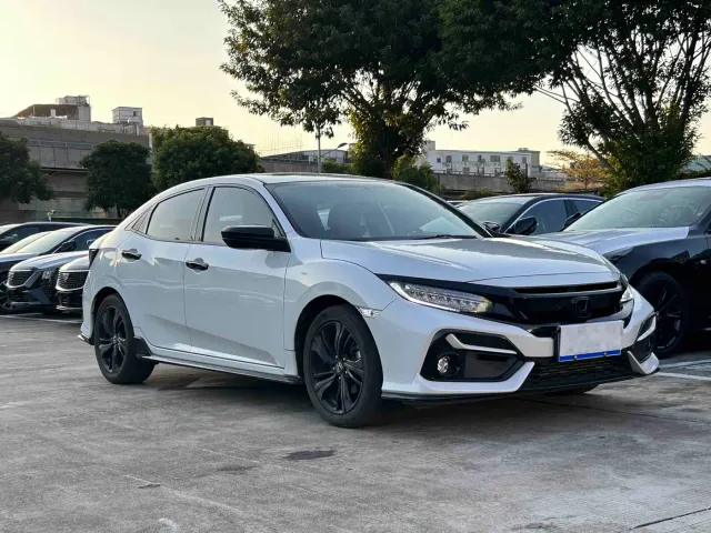Honda Civic — Фото автомобиля 3