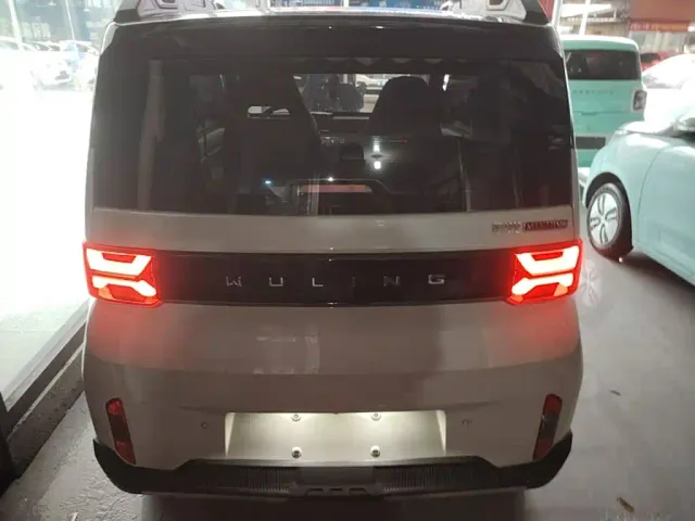Wuling Hongguang Mini EV — Фото автомобиля 5