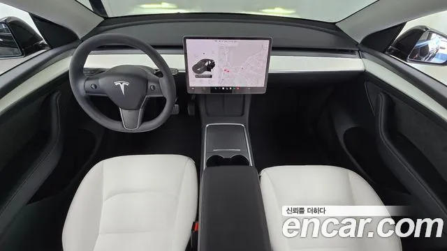 Tesla Model Y — Фото автомобиля 10