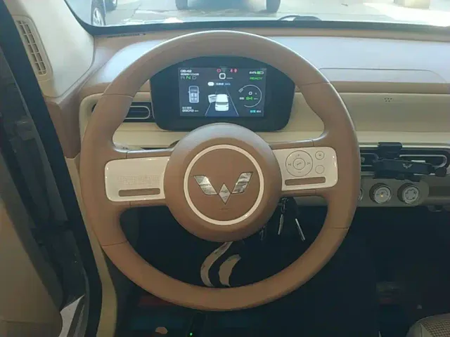 Wuling Hongguang Mini EV — Фото автомобиля 10