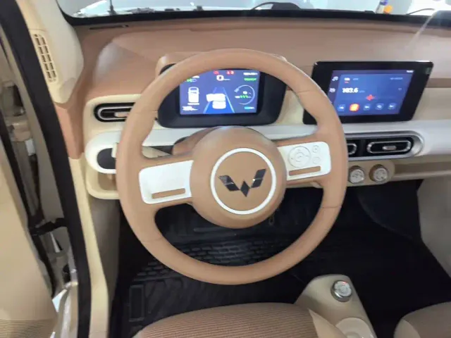 Wuling Hongguang Mini EV — Фото автомобиля 10