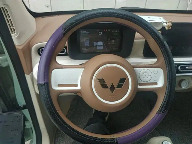 Wuling Hongguang Mini EV — Фото автомобиля 10