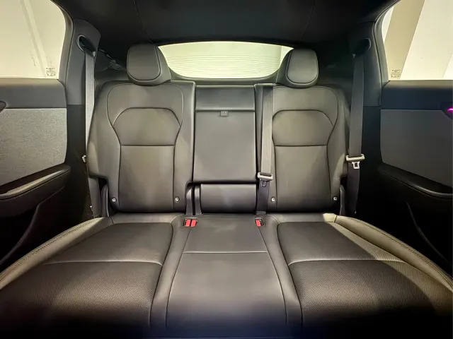 Tesla Model Y — Фото автомобиля 7