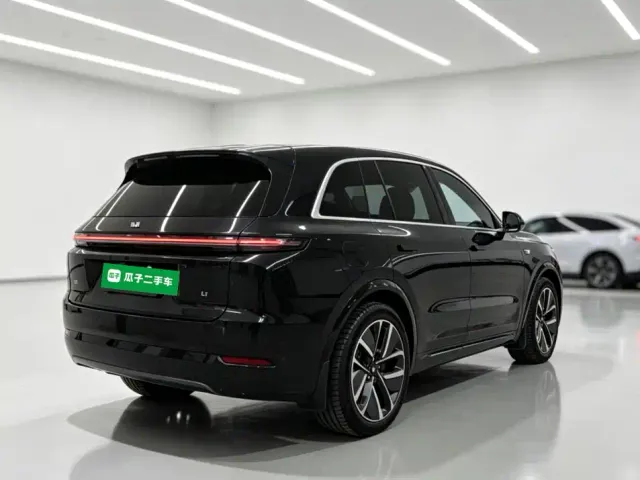 Li Auto L7 — Фото автомобиля 6