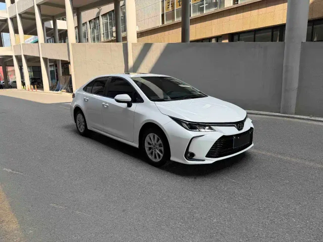 Toyota Corolla — Фото автомобиля 3
