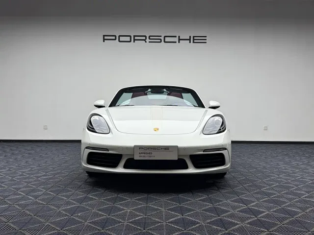 Porsche 718 — Фото автомобиля 8