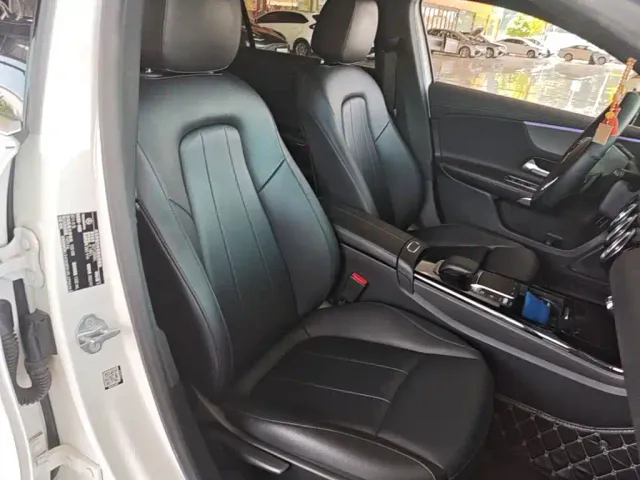 Mercedes-Benz A-Class — Фото автомобиля 24