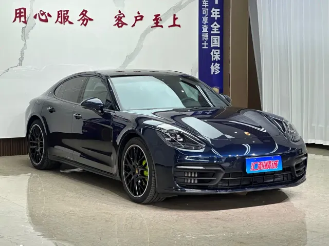 Porsche Panamera — Фото автомобиля 3