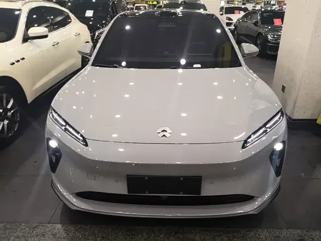 NIO NIO ET5 2022 75kWh — Фото автомобиля 2