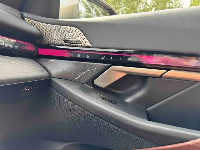 BMW i5 — Фото автомобиля 9