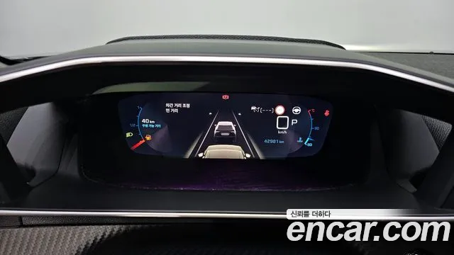 Peugeot 2008 — Фото автомобиля 8