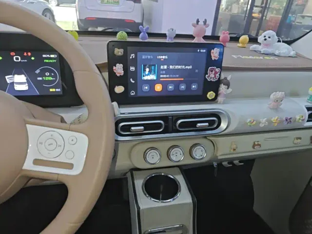 Wuling Hongguang Mini EV — Фото автомобиля 12