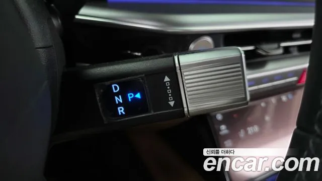 Hyundai Grandeur Grandeur (GN7) 2.5 Бензин 2WD — Фото автомобиля 9