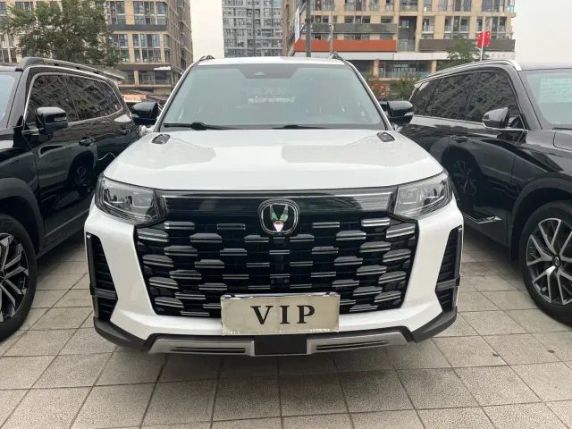 Changan CS95 — Фото автомобиля 2