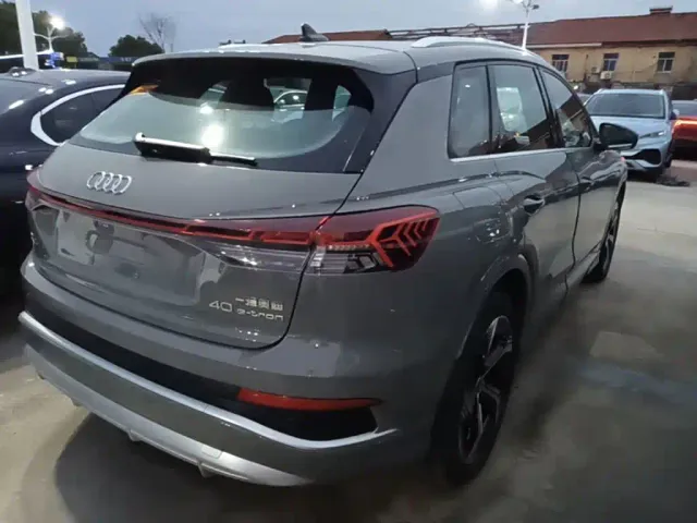 Audi Q4 e-tron — Фото автомобиля 6