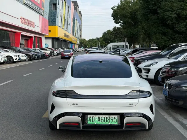 Xiaomi SU7 — Фото автомобиля 6