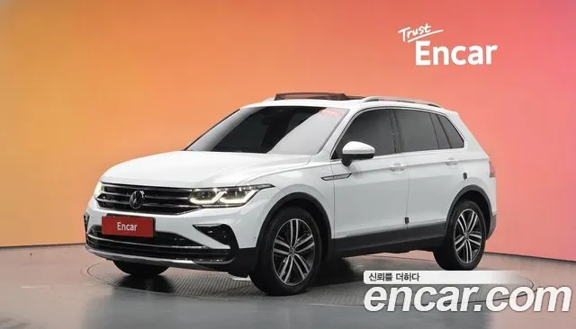 Фотография автомобиля — Volkswagen Tiguan