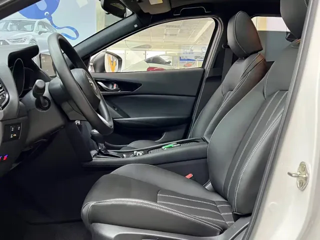 Mazda CX-4 — Фото автомобиля 16