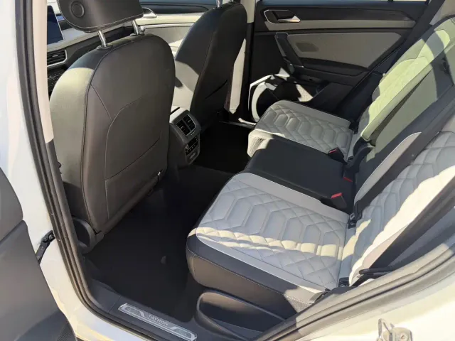 Volkswagen Tayron 2023 280TSI 2WD Luxury Plus Advanced Edition — Фото автомобиля 11
