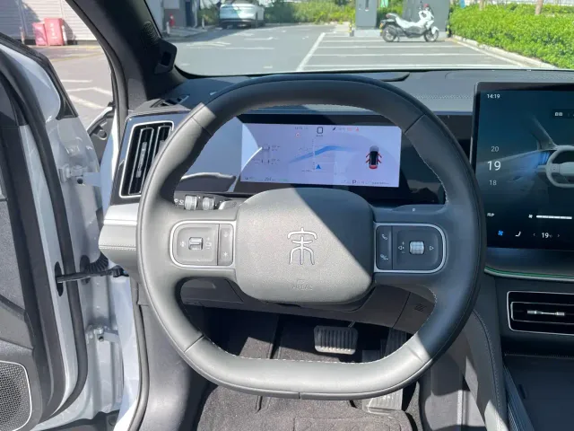 BYD Song Ultra — Фото автомобиля 12
