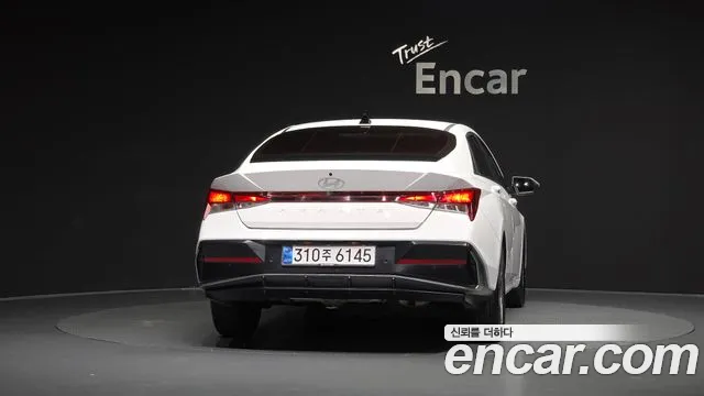 Hyundai Avante CN7 — Фото автомобиля 4