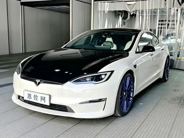 Фотография автомобиля — Tesla Model S