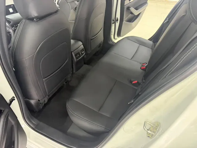 Mazda Axela — Фото автомобиля 15