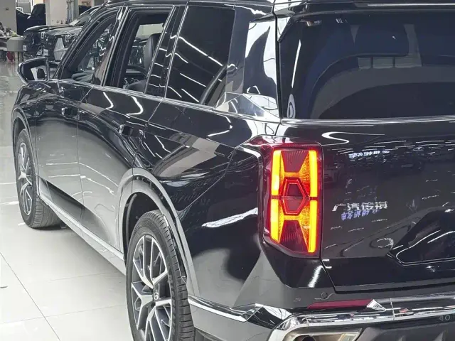 GAC Trumpchi GS8 — Фото автомобиля 7