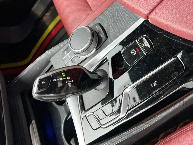 BMW 5 Series — Фото автомобиля 10