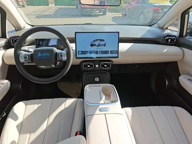 GAC Aion UT — Фото автомобиля 9