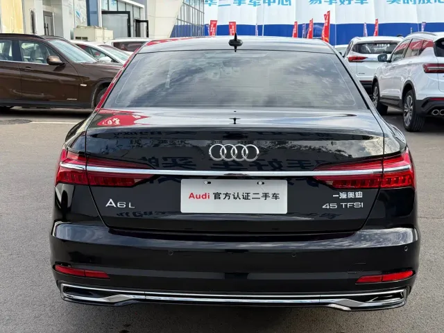 Audi A6L — Фото автомобиля 4