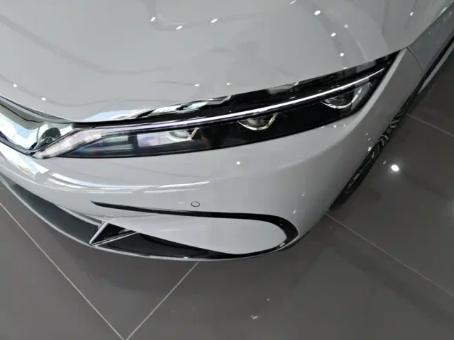 BYD Han — Фото автомобиля 23