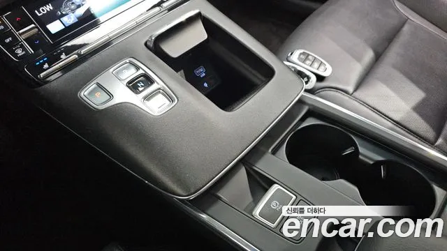Hyundai Grandeur New — Фото автомобиля 12