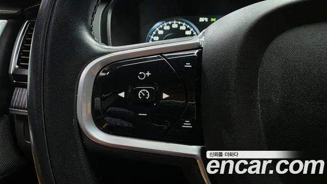 Volvo XC90 — Фото автомобиля 22