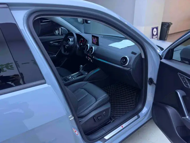 Audi Q2L — Фото автомобиля 18