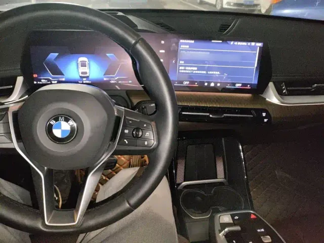 BMW X1 — Фото автомобиля 12