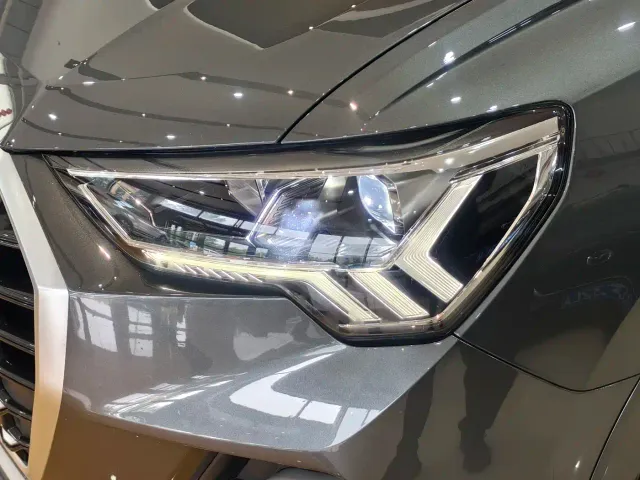 Audi Q3 — Фото автомобиля 11