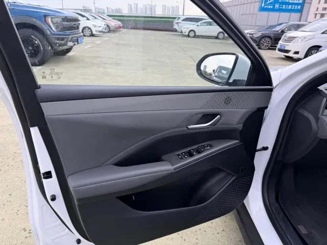 BYD Qin PLUS — Фото автомобиля 15