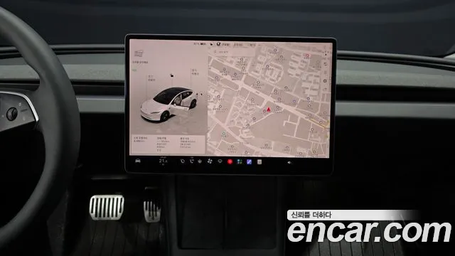 Tesla Model 3 — Фото автомобиля 20